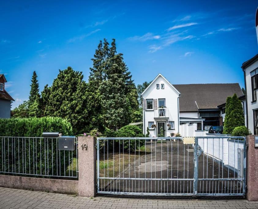 Schoenes Haus Mit Grossem Garten Seligenstadt Eksteriør billede